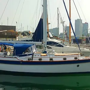 Spacious And Cozy Caribbean Boat In Barcelona With Tour Option Sant Adrià de Besòs