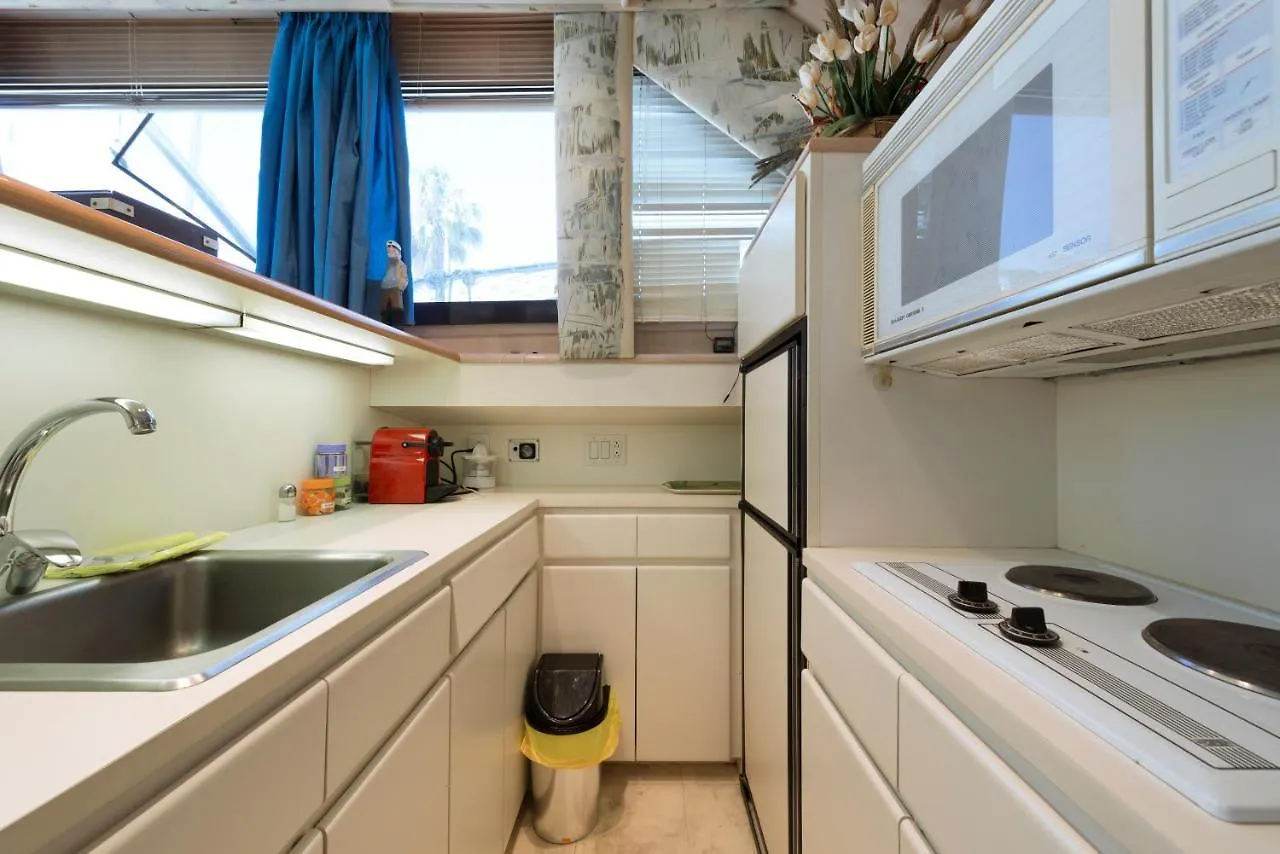 Boat Accommodations Barcelona Sant Adria de Besos 0*,  Spain