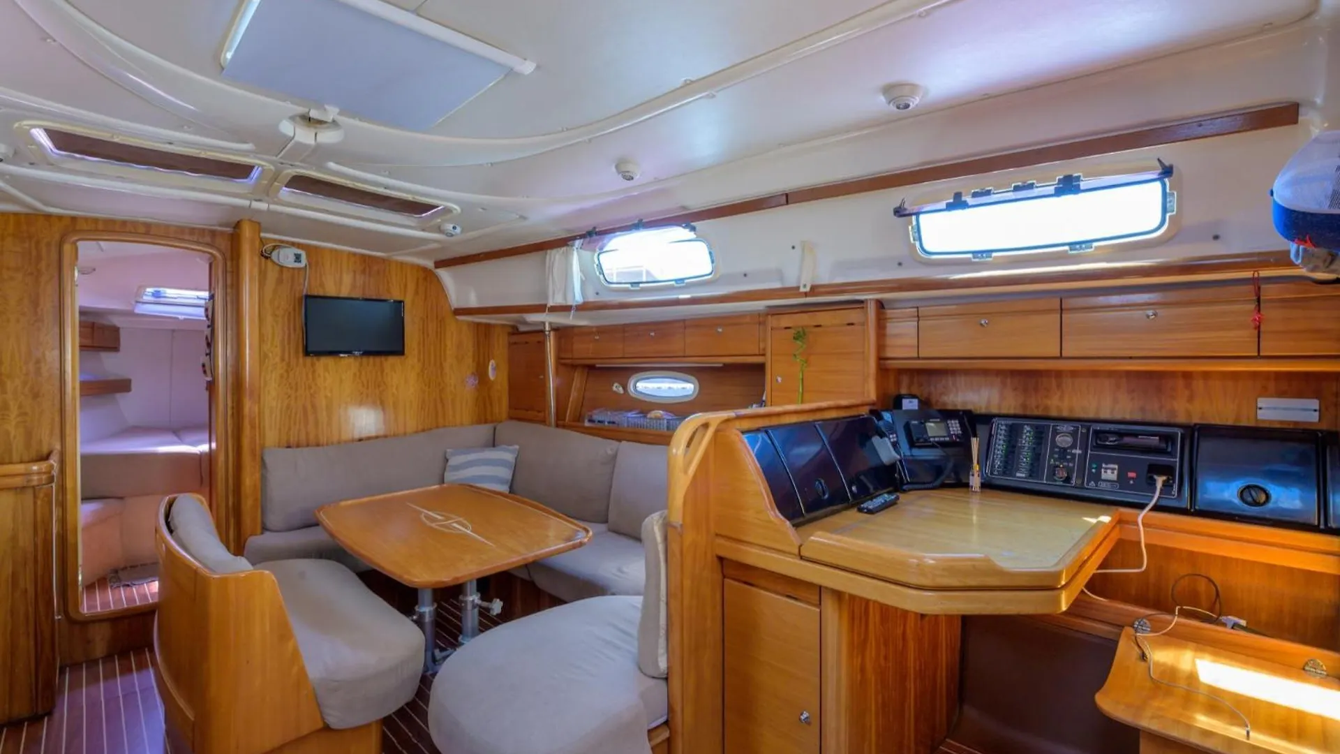 Boat Accommodations Barcelona Sant Adria de Besos Botel