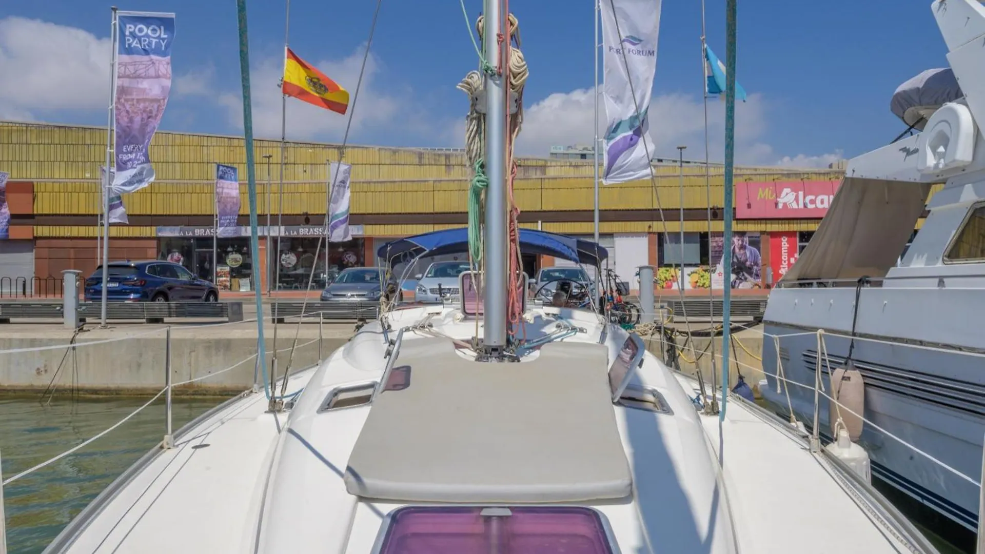 Boat Accommodations Barcelona Sant Adria de Besos Botel
