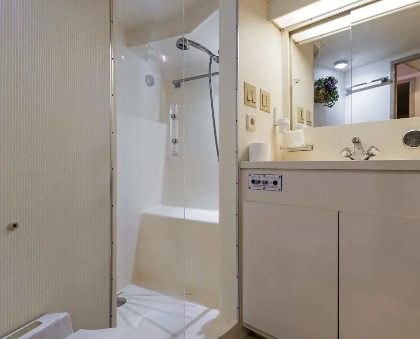 Boat Accommodations Barcelona Sant Adria de Besos Botel
