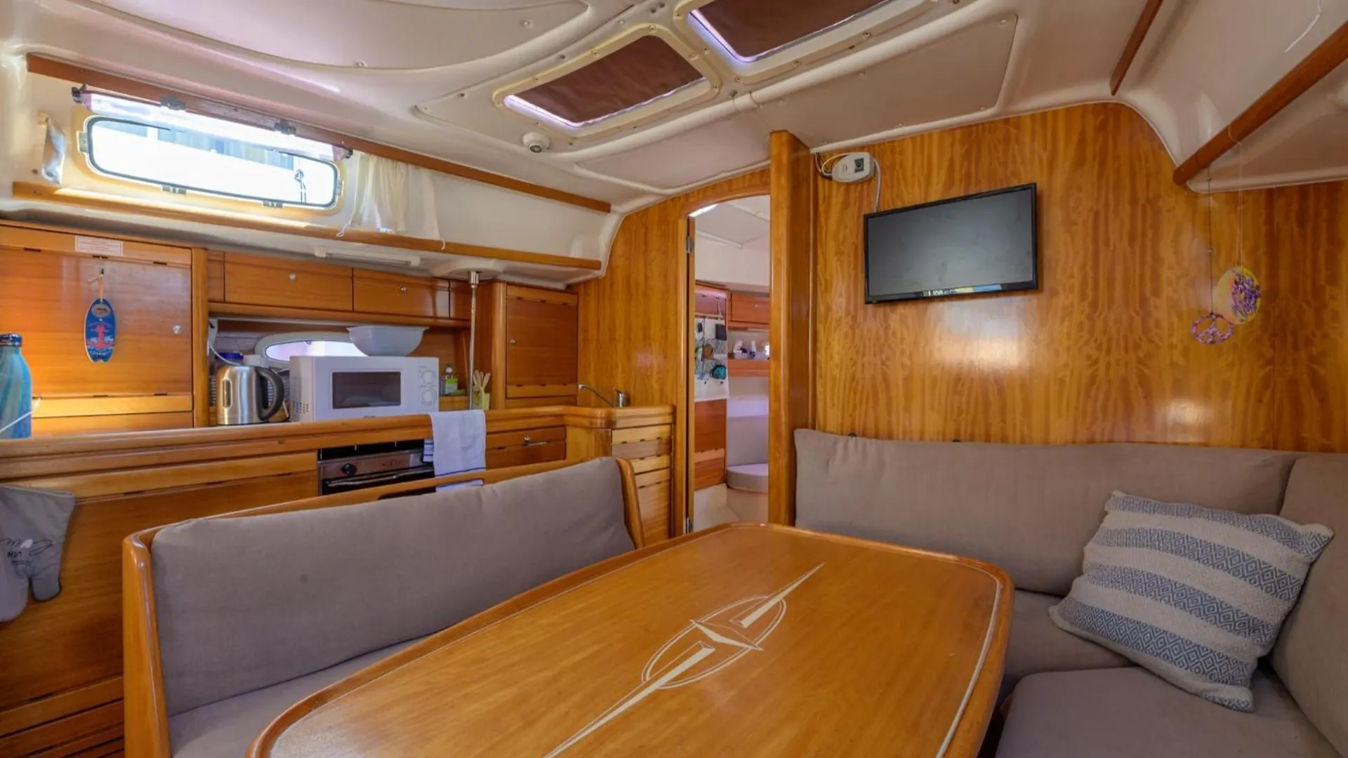 Boat Accommodations Barcelona Sant Adria de Besos 0*,